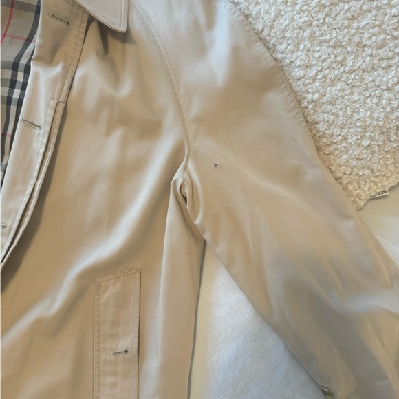 Vintage Burberry Coat - Picture 2 of 9